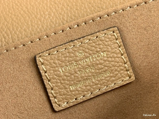 VUITTON LOUIS EAST METIS POCHETTE WEST 0511